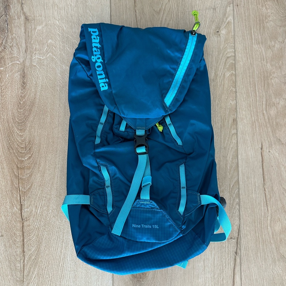 Patagonia Nine Trails 15L Backpack. Size L/XL.